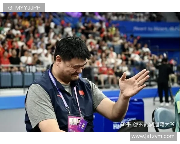 贾巴尔对姚明的评价引发热议两位篮球巨星的观点碰撞解析